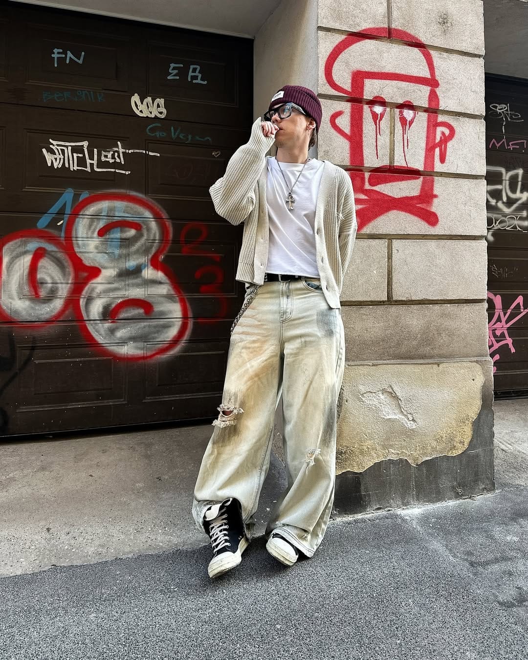 Vintage street style with baggy jeans